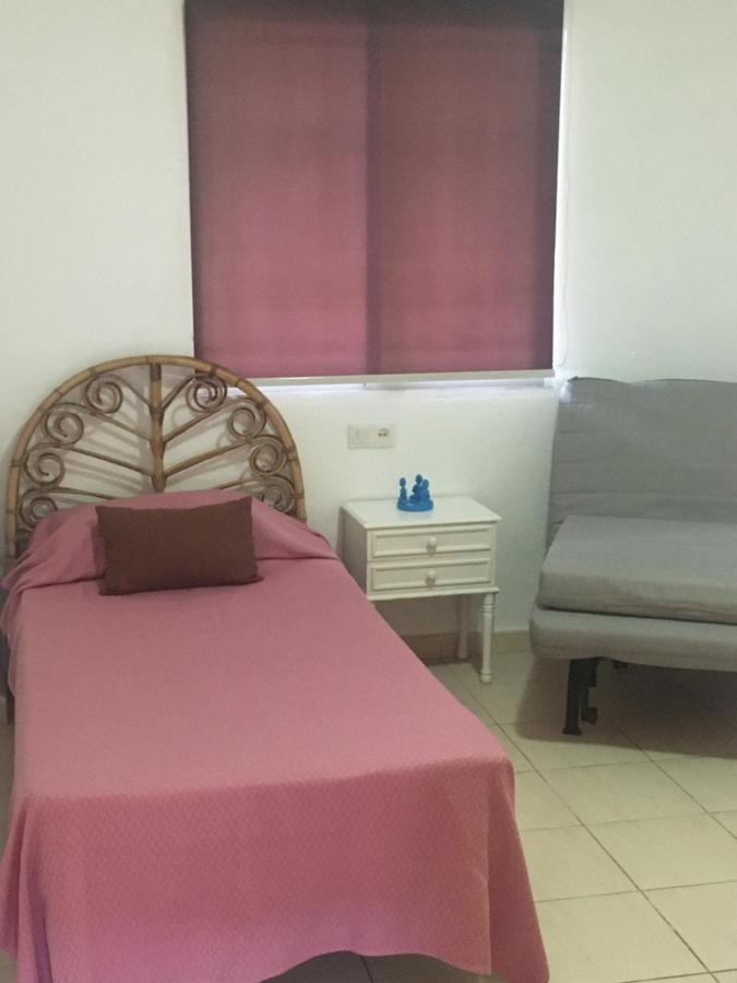2 Bedroom Apartment Jardines Canarios Los Cristianos Tenerife Arona  Bagian luar foto